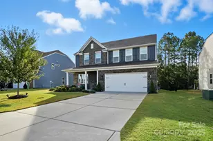 126 Walleye Ln, Troutman, NC 28166 - Photo 2