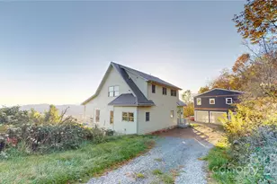 11 Wildflower Ln, Newland, NC 28657 - Photo 2