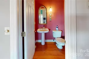 11 Wildflower Ln, Newland, NC 28657 - Photo 8