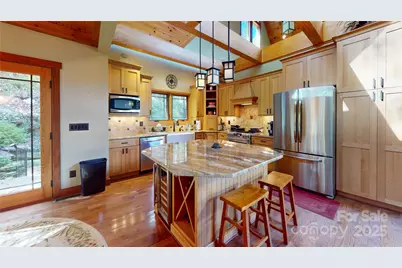 811 Hemlock Drive, Newland, NC 28657 - Photo 20