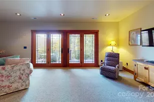 811 Hemlock Dr, Newland, NC 28657 - Photo 36