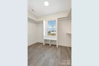 647 Tennyson Drive, Charlotte, NC 28208 - Photo 18