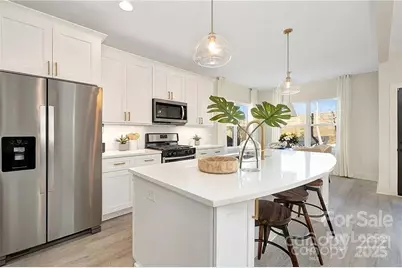 647 Tennyson Drive, Charlotte, NC 28208 - Photo 4