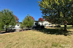 41 Little Hungry Rd, Hendersonville, NC 28792 - Photo 2