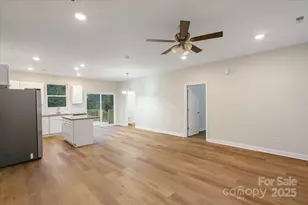 118 Aspen St, Yadkinville, NC 27055 - Photo 10