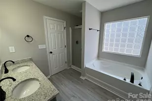 9019 Newfield St, Charlotte, NC 28216 - Photo 12