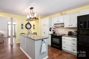 481 Overlook Dr, Mars Hill, NC 28754 - Photo 12