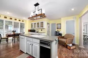 481 Overlook Dr, Mars Hill, NC 28754 - Photo 14