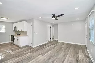 2921 Ravencroft Dr, Charlotte, NC 28208 - Photo 12