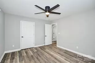 2921 Ravencroft Dr, Charlotte, NC 28208 - Photo 26