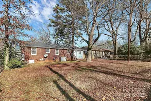 2921 Ravencroft Dr, Charlotte, NC 28208 - Photo 28