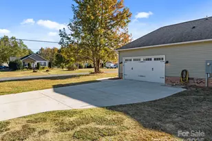 1090 Sides St, Rockwell, NC 28138 - Photo 6