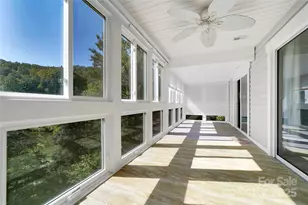 110 Lakeview Ct, Brevard, NC 28712 - Photo 10