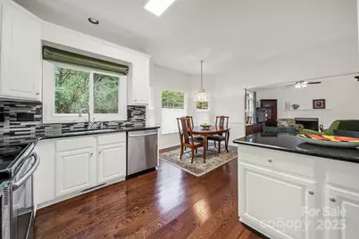 5921 Mallard Grove Road, Charlotte, NC 28269 - Photo 16