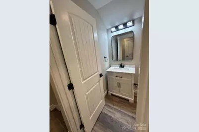 203 2 S Oconeechee Avenue, Black Mountain, NC 28711 - Photo 16