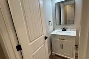 203 2 S Oconeechee Ave, Black Mountain, NC 28711 - Photo 16