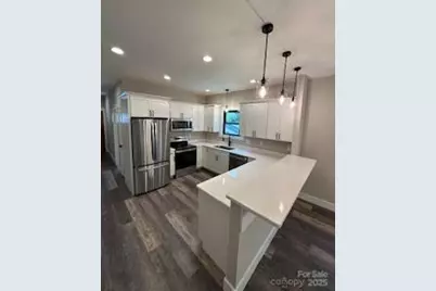 203 2 S Oconeechee Avenue, Black Mountain, NC 28711 - Photo 8