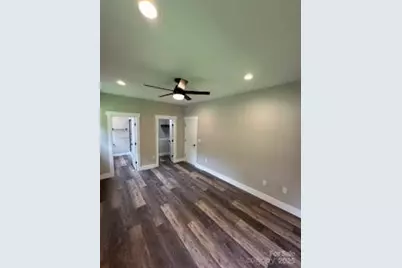 203 2 S Oconeechee Avenue, Black Mountain, NC 28711 - Photo 10