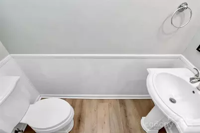 427 W 8th Street, Charlotte, NC 28202 - Photo 18