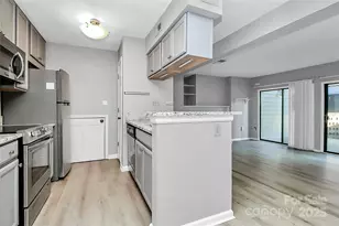 427 W 8th St, Charlotte, NC 28202 - Photo 6