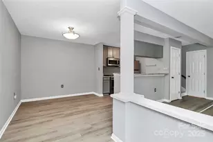 427 W 8th St, Charlotte, NC 28202 - Photo 12