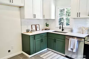 3921 Lake Rd, Charlotte, NC 28269 - Photo 8