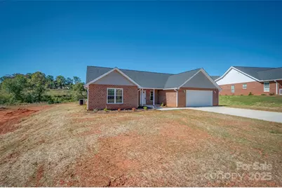 180 Central Park Circle, Spindale, NC 28160 - Photo 2