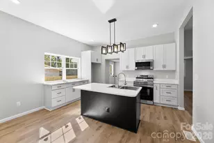 1000 Caldwell St, Statesville, NC 28677 - Photo 4