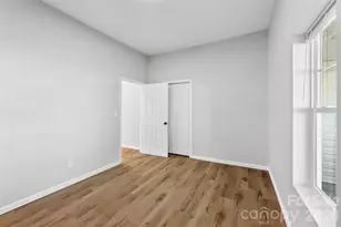 1000 Caldwell St, Statesville, NC 28677 - Photo 8