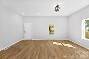 1000 Caldwell St, Statesville, NC 28677 - Photo 12