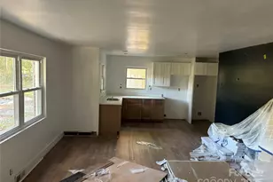 137 Birchwood Dr, Charlotte, NC 28214 - Photo 4