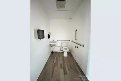 2906 Springs Road NE, Hickory, NC 28601 - Photo 10