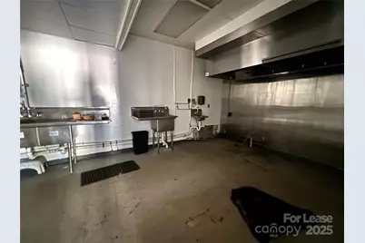 2906 Springs Road NE, Hickory, NC 28601 - Photo 6