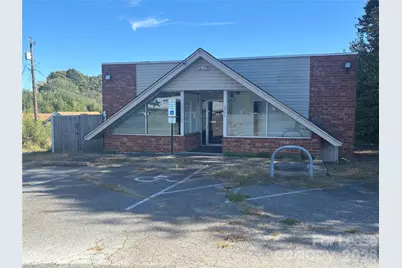 2906 Springs Road NE, Hickory, NC 28601 - Photo 1