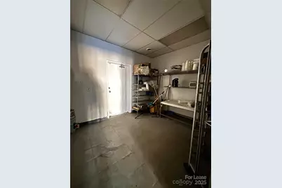 2906 Springs Road NE, Hickory, NC 28601 - Photo 8