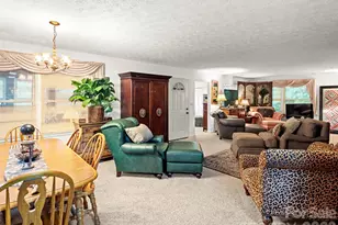 812 Crab Creek Rd, Hendersonville, NC 28739 - Photo 10