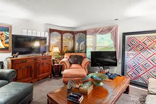 812 Crab Creek Rd, Hendersonville, NC 28739 - Photo 10