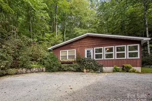 812 Crab Creek Rd, Hendersonville, NC 28739 - Photo 6