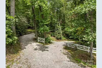 812 Crab Creek Road, Hendersonville, NC 28739 - Photo 32