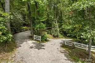 812 Crab Creek Rd, Hendersonville, NC 28739 - Photo 32