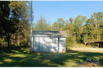 1910 Nc Highway 109 Highway N, Troy, NC 27371 - Photo 18