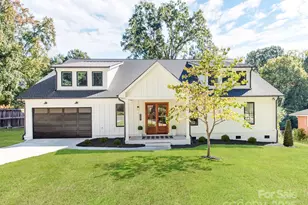 4637 Emory Ln, Charlotte, NC 28211 - Photo 2