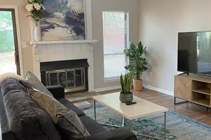 11421 Kingfisher Dr, Charlotte, NC 28226 - Photo 2