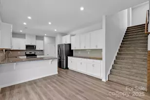 9518 Harvard Oak Ct, Charlotte, NC 28269 - Photo 16