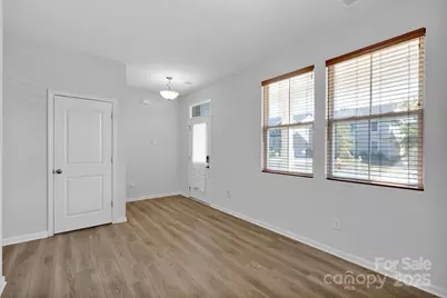 9518 Harvard Oak Court, Charlotte, NC 28269 - Photo 4