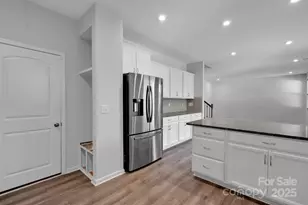 9518 Harvard Oak Ct, Charlotte, NC 28269 - Photo 14