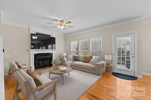 2805 Cross Tie Ln, Matthews, NC 28105 - Photo 2