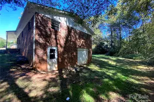 1155 Bridges Dr, Forest City, NC 28043 - Photo 16