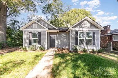 204 E Page Avenue, Gastonia, NC 28052 - Photo 2