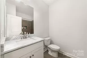 204 E Page Ave, Gastonia, NC 28052 - Photo 10